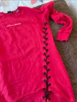 Sudadera Criminal Damage roja con cordones
