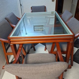 Mesa comedor cristal y 6 sillas madera