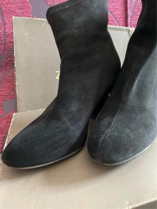 Botines Zendra Ante Tacón Dorado