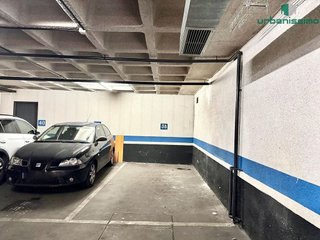 Garaje en venta en Berruguete en Madrid