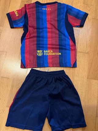 Traje de fútbol FC Barcelona niño 4 años