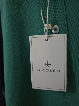 POLO DE HOMBRE VALECUATRO CON ETIQUETA. TALLA 3 XL