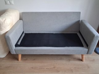 Divano a 2 posti grigio
