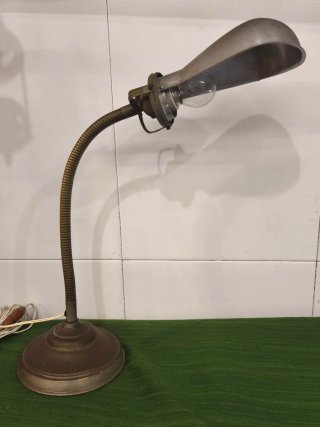 Lámpara de mesa antigua cuello largo