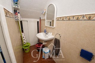 Casa adosada en venta en Tomelloso