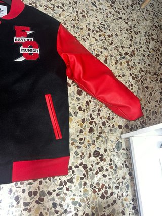 Chaqueta Adidas Bayern Múnich Negra/Roja