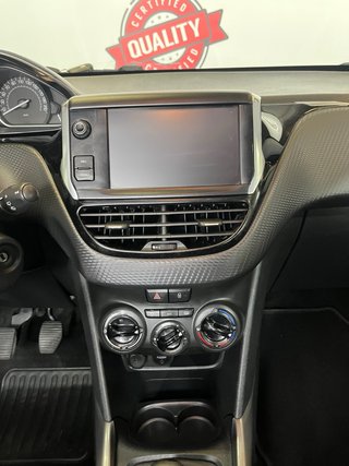 PEUGEOT 2008 - AÑO 2017 Y 100MIL KM
