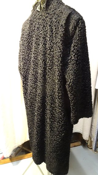 Abrigo Astrakan Negro Talla 48