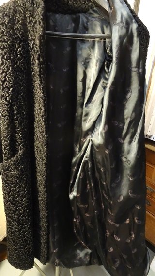 Abrigo Astrakan Negro Talla 48