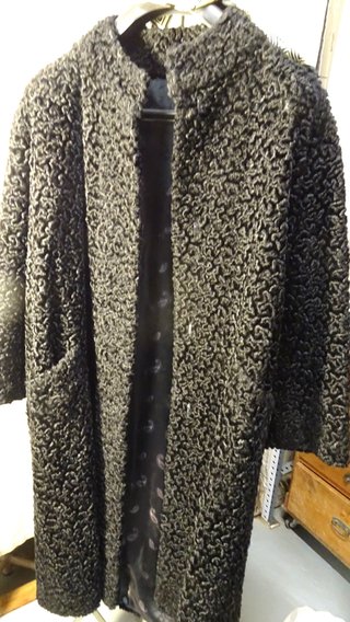 Abrigo Astrakan Negro Talla 48