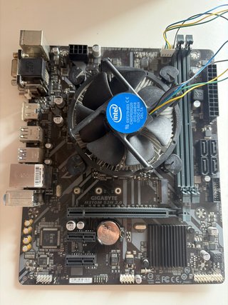 Placa Base Gigabyte H310M-S2H 2.0 + Intel i7 9700