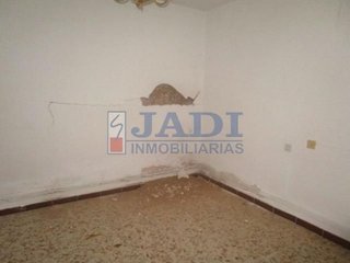 Chalet en venta en Los Llanos - Av. de los Estudiantes en Valdepeñas