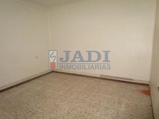 Chalet en venta en Los Llanos - Av. de los Estudiantes en Valdepeñas