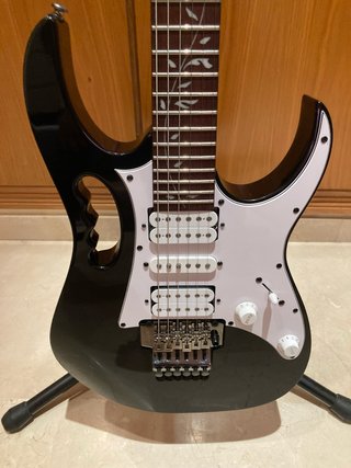 Ibanez JEM JR con funda