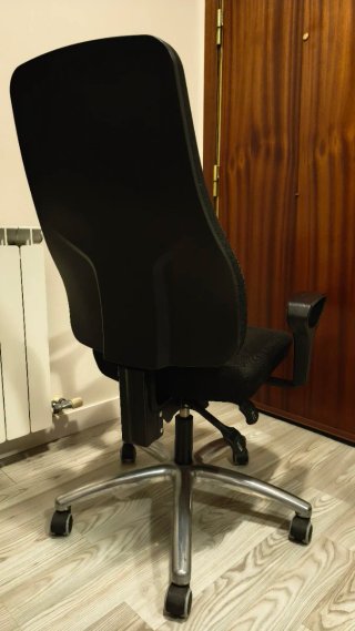 Silla de oficina giratoria ajustable