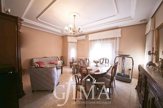 Chalet en venta en Tomelloso