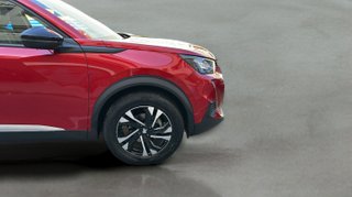 Peugeot 2008 PureTech 130 S&S Allure Pack EAT8 96 kW (130 CV)