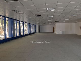 Oficina en alquiler en Bufalà en Badalona