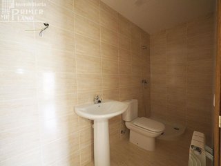 Casa adosada en venta en Tomelloso