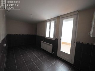 Casa adosada en venta en Tomelloso