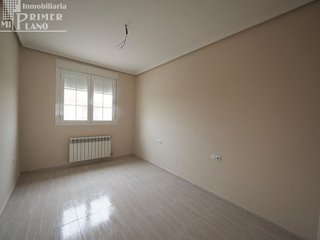 Casa adosada en venta en Tomelloso