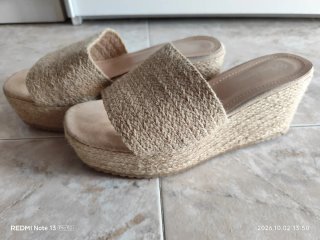Sandalias cuña esparto beige