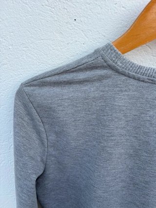 Sudadera Adidas Logo en Relieve Gris Talla S