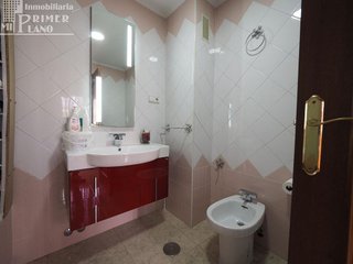 Casa adosada en venta en Tomelloso