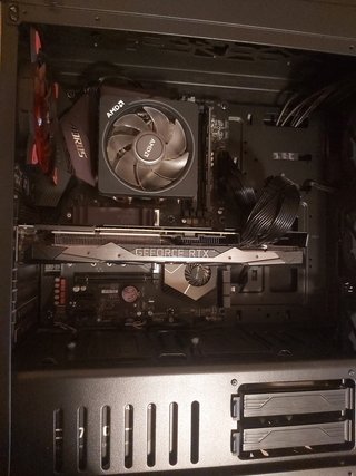PC gama Media-Alta, 8 proc 32 GB RAM