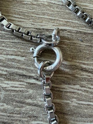 Cadena plata con colgante esmeralda