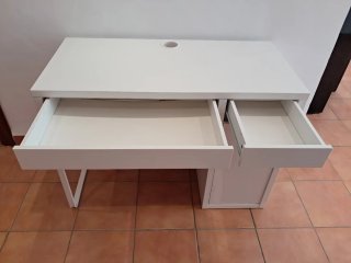 NUEVO SIN USO Escritorio Ikea Micke 105x50 cm