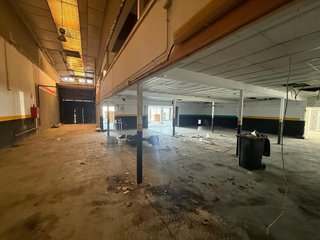 Nave industrial en alquiler en Polígonos - Recinto Ferial Cortijo de Torres en Málaga