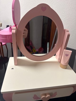 Tocador infantil de juguete