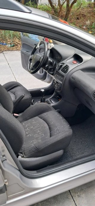 Peugeot 206 2002