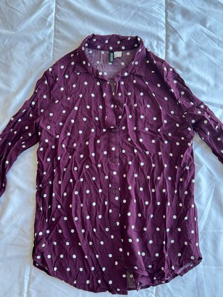 Camisa H&M granate lunares blanca