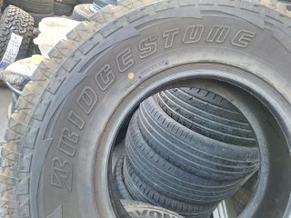 275 70 R16 Bridgestone - 1 neumático sin uso