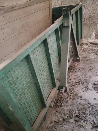 Remolque-caja para Enganche Trasero de Tractor