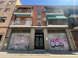 Local comercial en venta en Abrantes en Madrid
