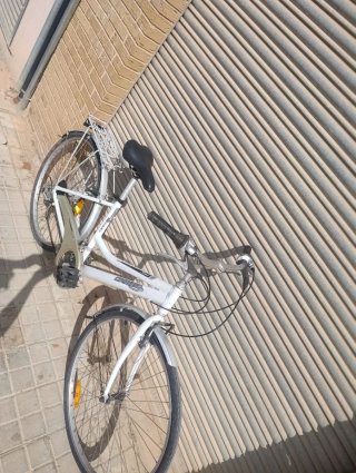 Bicicleta de Paseo Orbea Plaza aluminio.