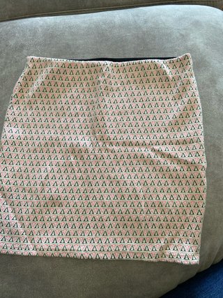Falda estampada de triángulos Talla M