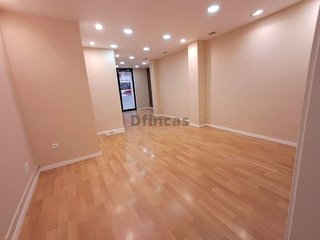 Local comercial en alquiler en Ensanche en Teruel