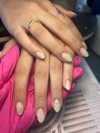 Servicio de manicura a domicilio