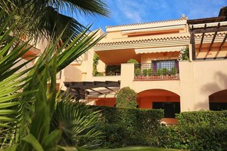 Piso en alquiler en Puerto Banús en Marbella