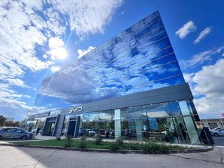 Edificio en alquiler en Zona Industrial en Alcobendas