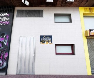 Local comercial en alquiler en Plaza España - Villa Pilar - Reyes Católicos - Vadillos en Burgos