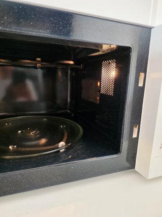 MICROONDAS CON ENTREGA A DOMICILIO