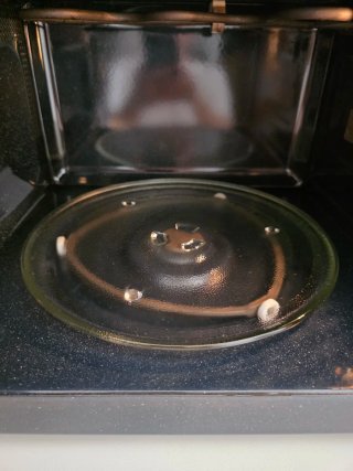 MICROONDAS CON ENTREGA A DOMICILIO