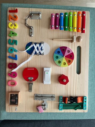 Tabla de actividades para bebés