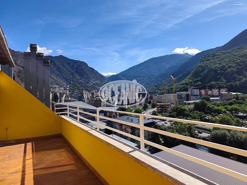 4-bedroom penthouse for rent in Andorra la Vella · 3 of 60