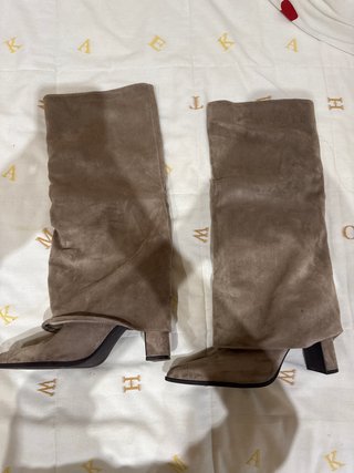 Botas altas beige de ante